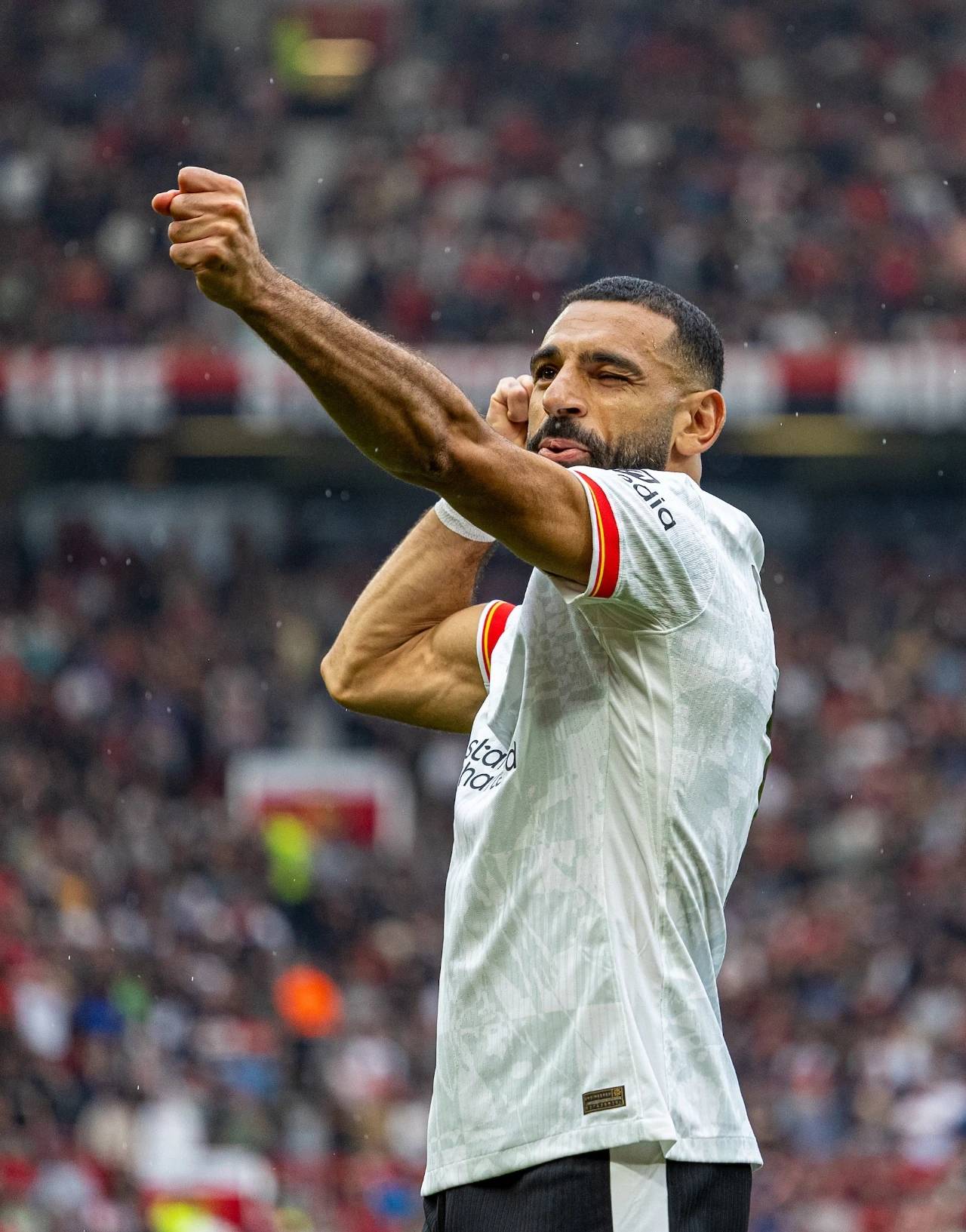 战术调整引发热议！，萨拉赫在SKT比赛中比赛局势复杂再创辉煌时刻