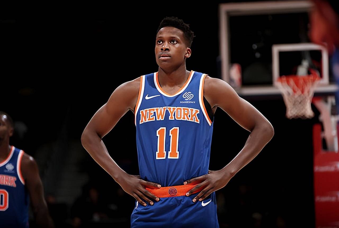 包含今晚纽约尼克斯调整名单以备CBA常规赛;外线爆发环节打磨;管理层满意;更衣室氛围转暖的词条 包含今晚纽约尼克斯调整名单以备CBA常规赛;外线爆发环节打磨;管理层满意;更衣室氛围转暖的词条