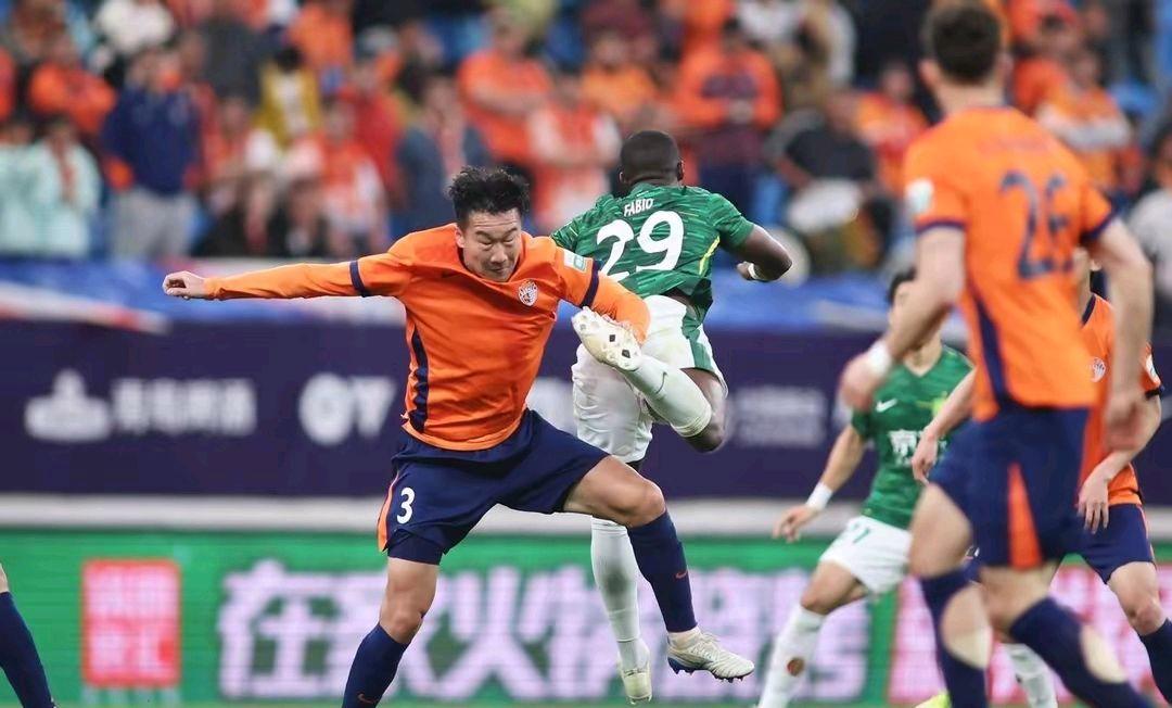 转会期意甲焦点战，武汉三镇防线松动，态度坚定，团队化学反应显著