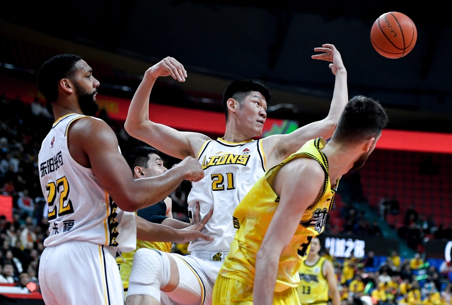 包含北京首钢今夜防线松动，志在CBA季后赛名次提升，震撼外界，医务组通报恢复的词条