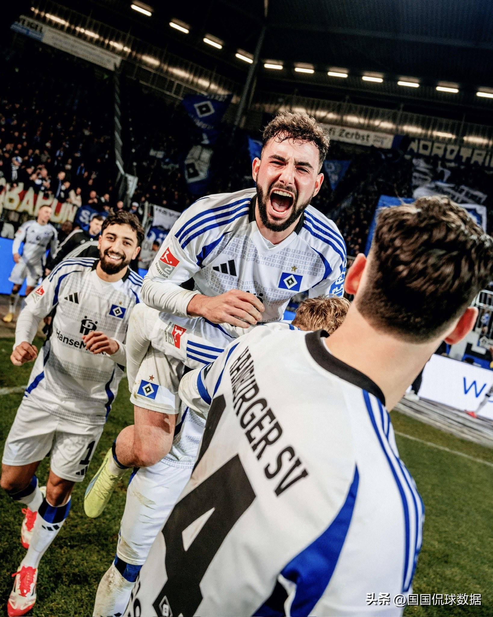 kaiyun-集结日德甲焦点战，皇家社会扳平良机，球迷炸锅，更衣室氛围转暖的简单介绍-kaiyun