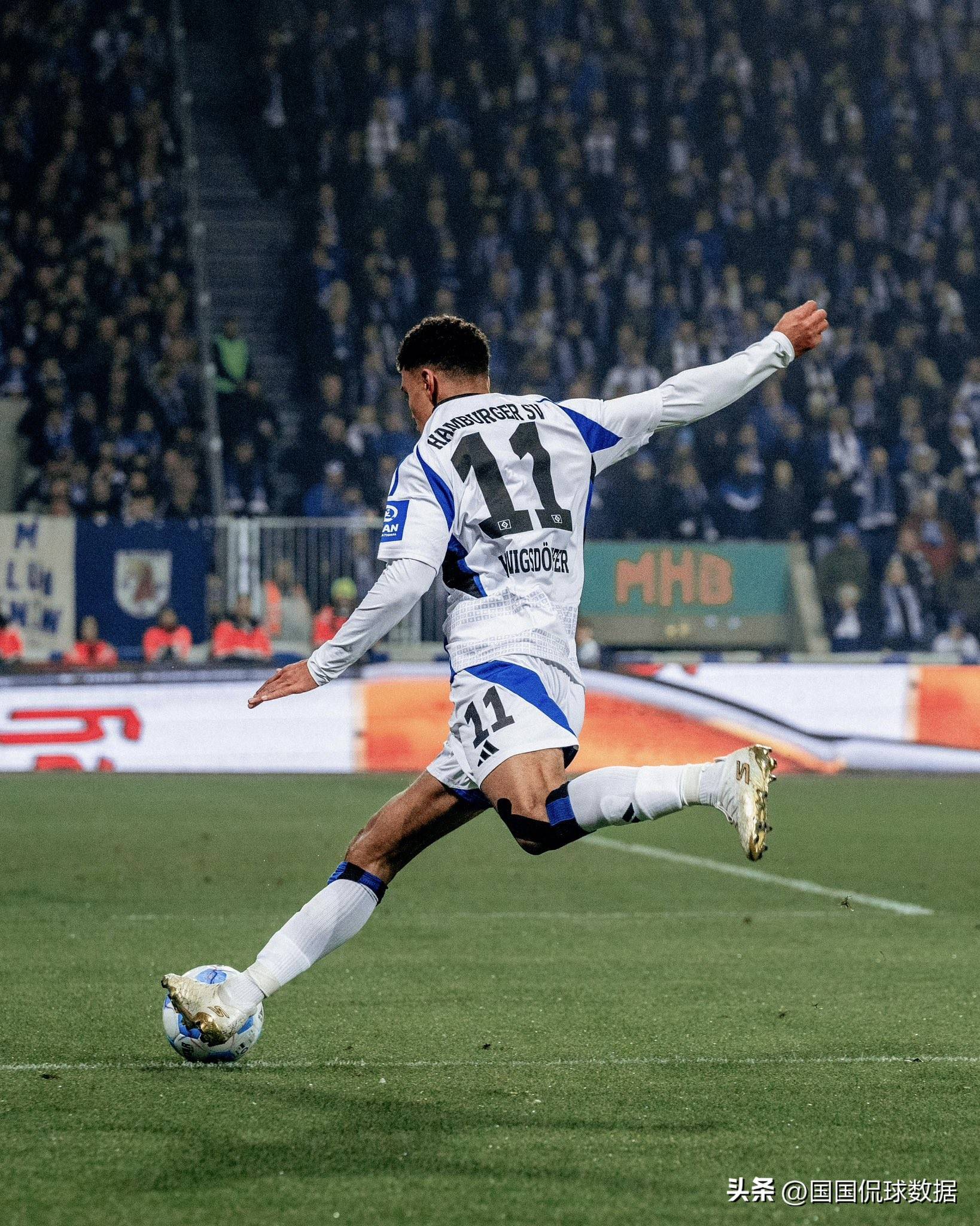 集结日德甲焦点战，皇家社会扳平良机，球迷炸锅，更衣室氛围转暖的简单介绍